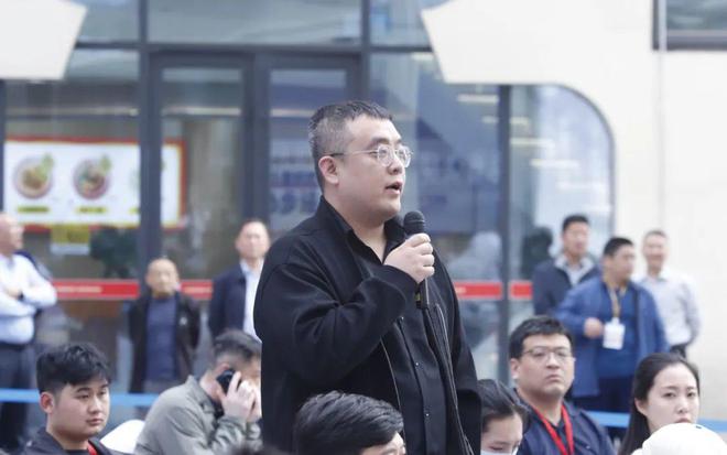 伟德体育登录入口-答记者问｜无障碍通道、